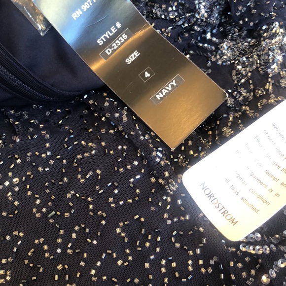 PISARRO NIGHTS Beaded V-neck Cocktail Dress - Picture 4 of 13